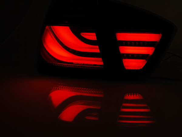 Zadní světla LED LightBar BMW E90 sedan 05-08 červená